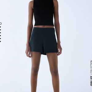 ZARA shorts with pockets navy blue with strips NWT